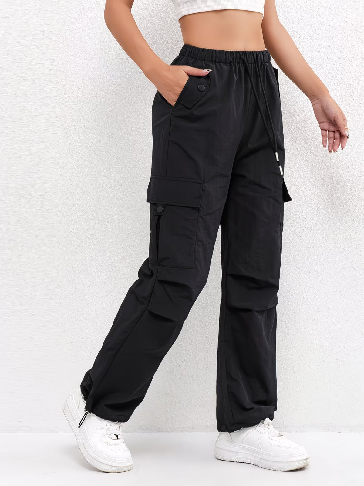 Relaxed Cargo Pants with Elastic Waist and Drawstring Hem