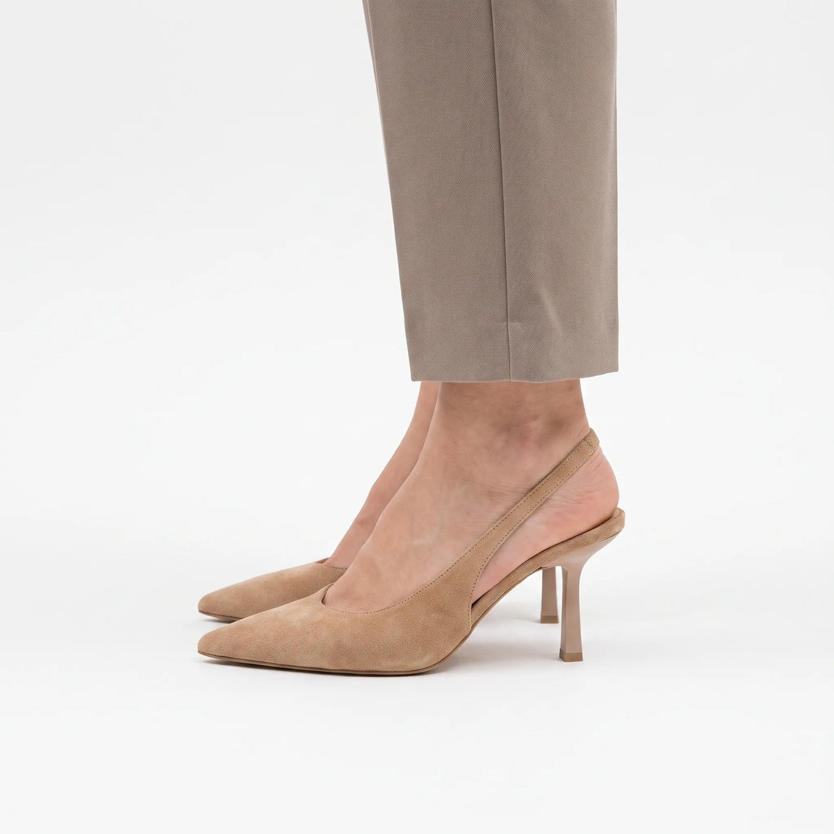 Pointed Toe Slingback Heels